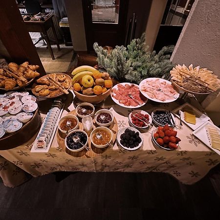 Le Samovar Guest House Breuil-Cervinia Zewnętrze zdjęcie