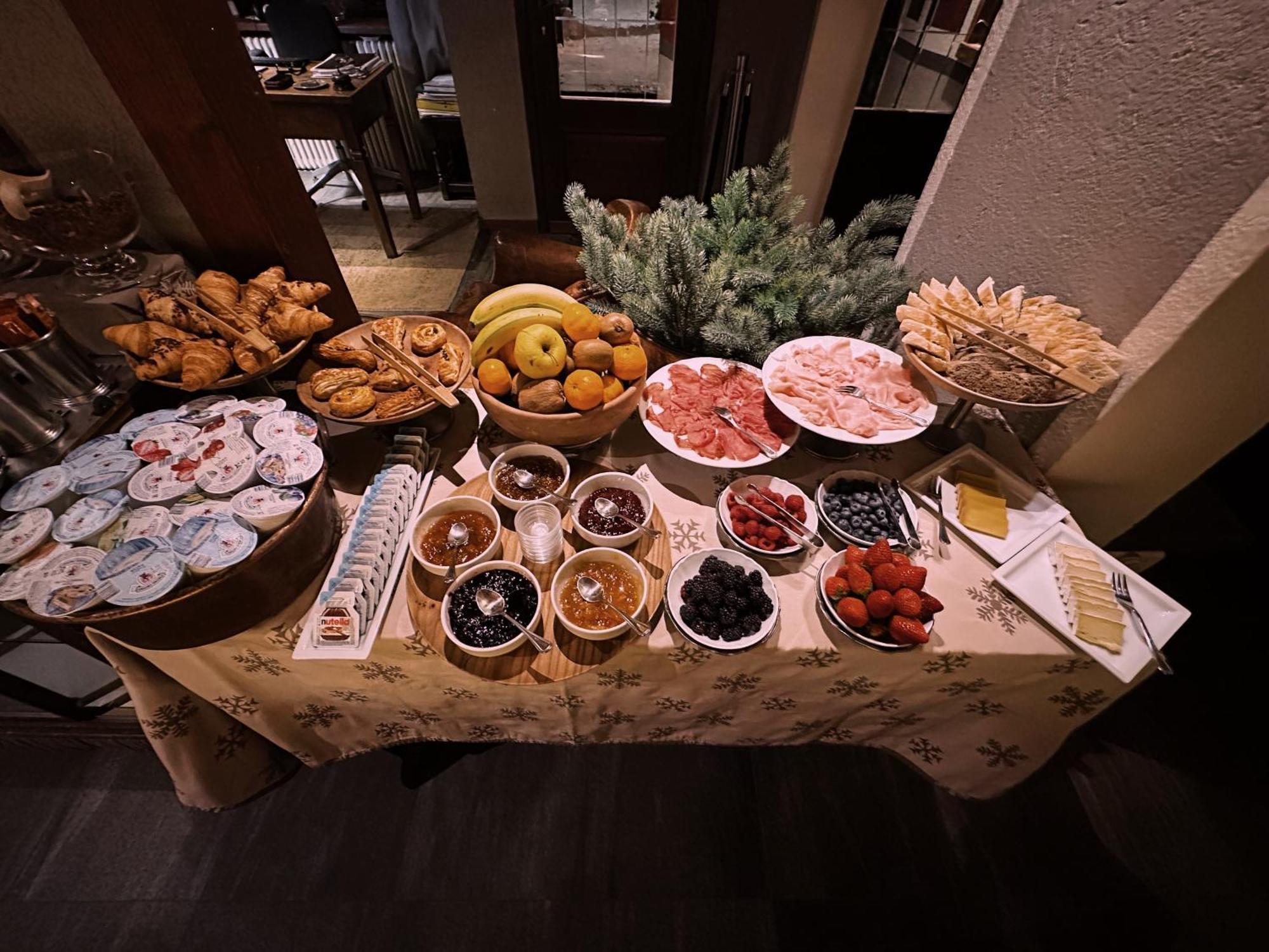 Le Samovar Guest House Breuil-Cervinia Zewnętrze zdjęcie